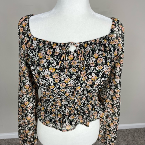 LUSH LONG SLEEVE BLACK FLORAL BLOUSE TIE NECK SMOCKED WAIST SIZE SMALL PETITE - Picture 4 of 16